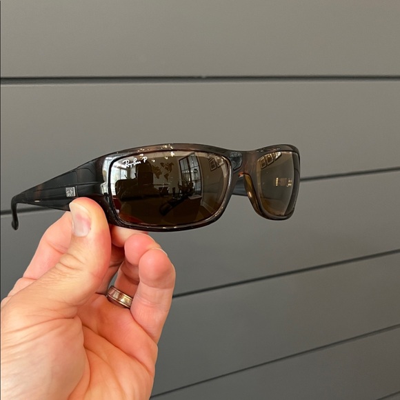 Ray-Ban Tortoise Shell Polarized Sunglasses - Picture 1 of 5